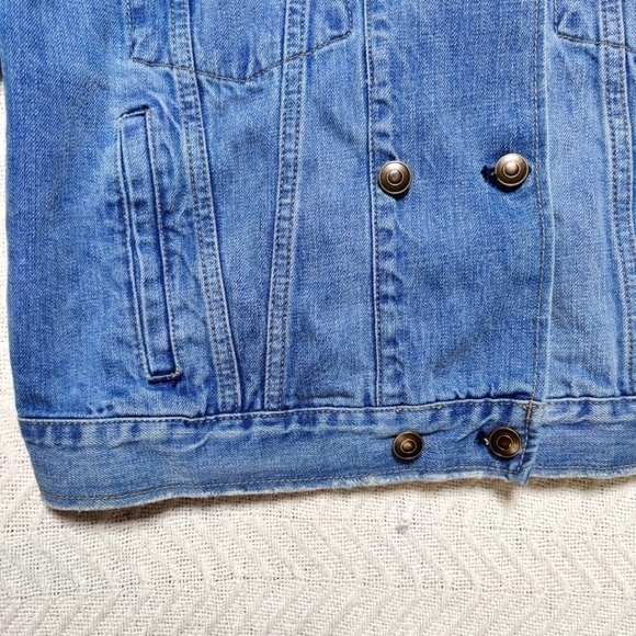 Free people Double Breasted Denim Distressed Jacket Size Small Blue Light Wash - Picture 9 of 14